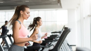 Unlocking Optimal Fitness - Exploring the Health Benefits of Cardio vs Weight Training